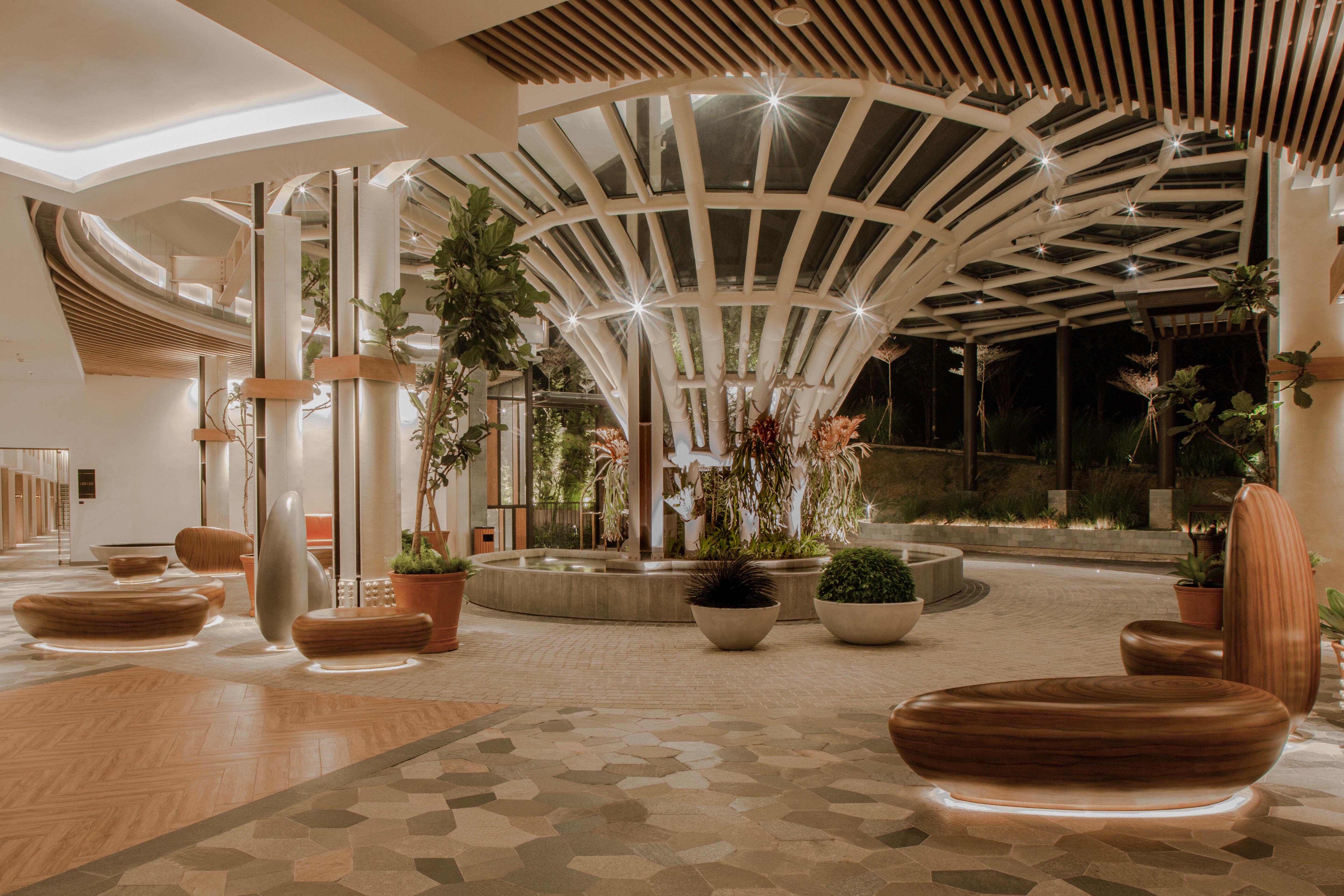 Hotel The Botanica Sanctuary à Puncak Extérieur photo The lobby of the hotel
