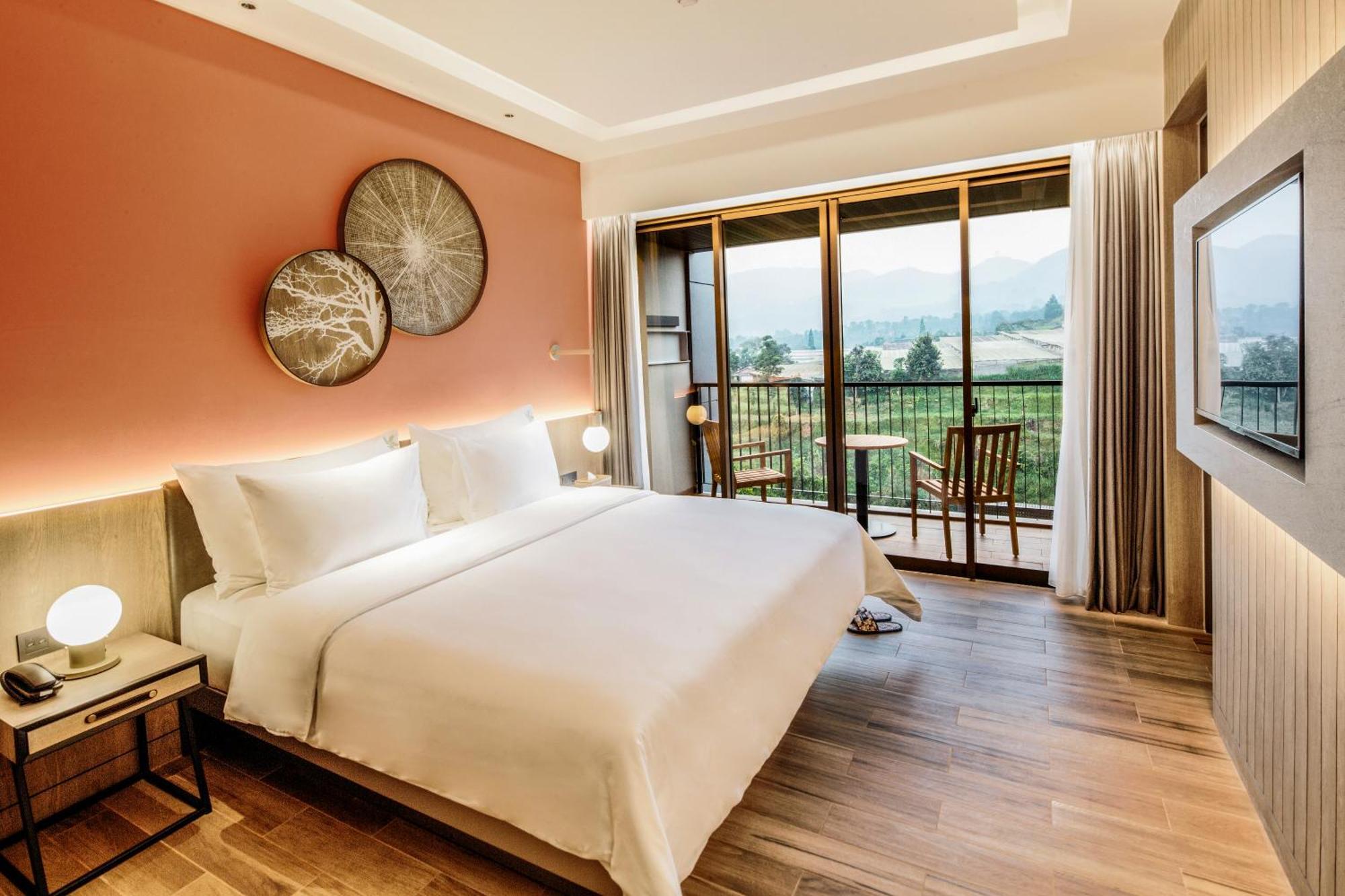 Hotel The Botanica Sanctuary à Puncak Chambre photo Deluxe Room